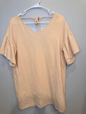 C+D+M Collection Cotton Pastel Peach V-Neck Flutter Sleeve Cutout Tee size Med